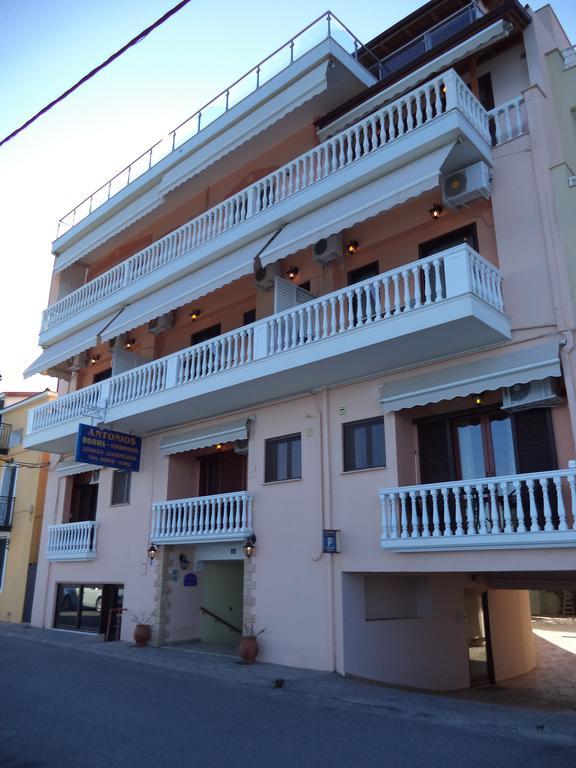 Antonios Rooms Akráta Exterior foto