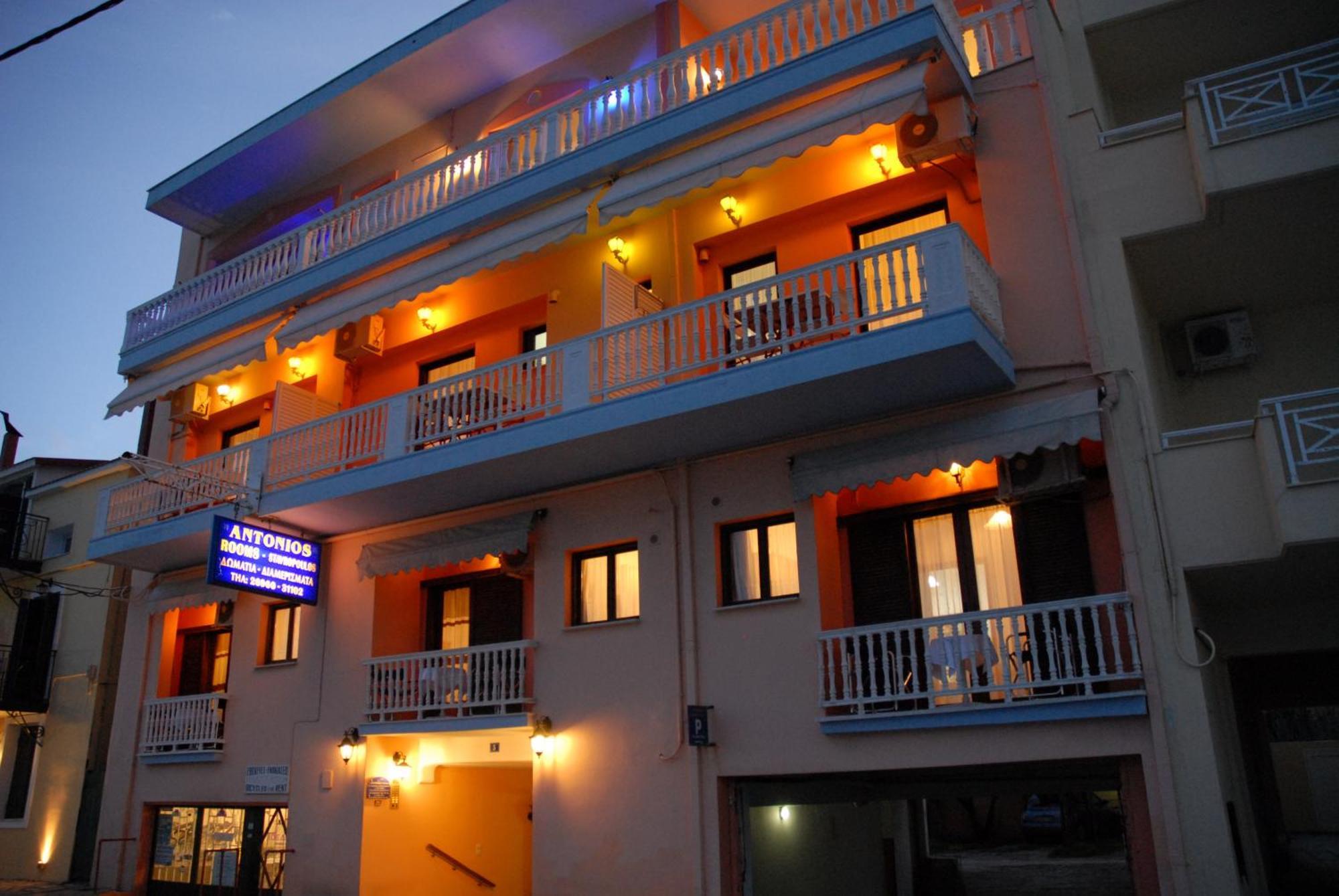 Antonios Rooms Akráta Exterior foto